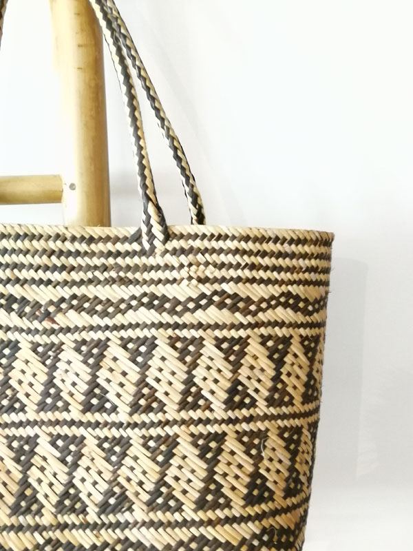 hand made straw shoppers bag