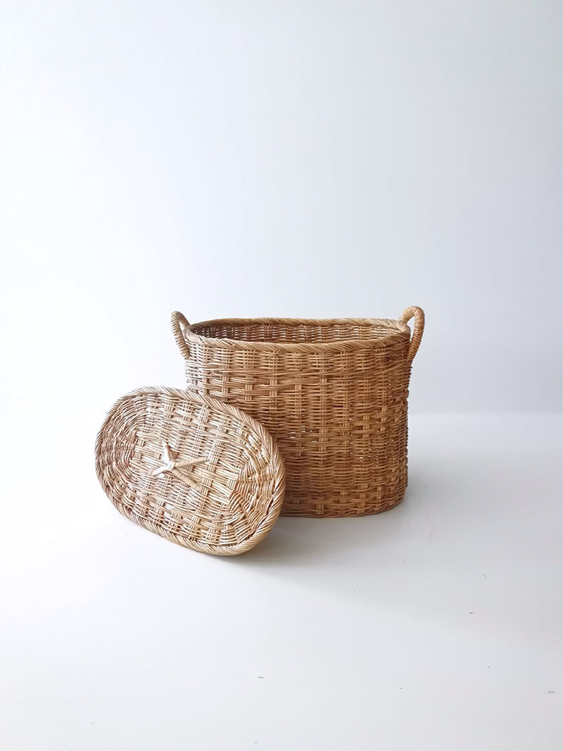 oval basket with lid and handles